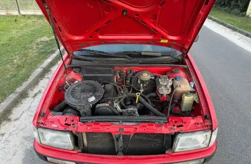 AUDI 80 