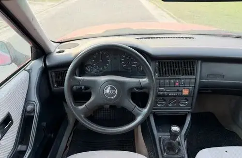 AUDI 80 
