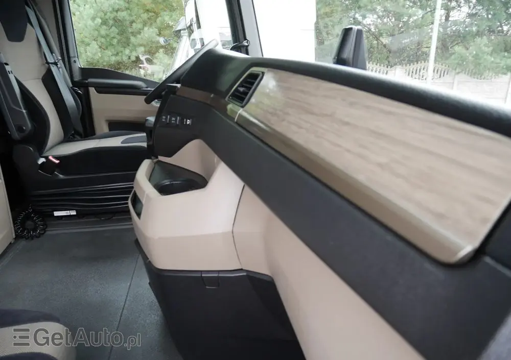 MAN TGX 18.470 / LOW DECK/ MEGA/ WYSOKA KABINA/ STAN IDEALNY 