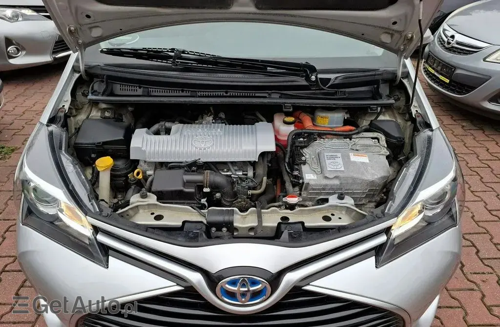 TOYOTA Yaris 