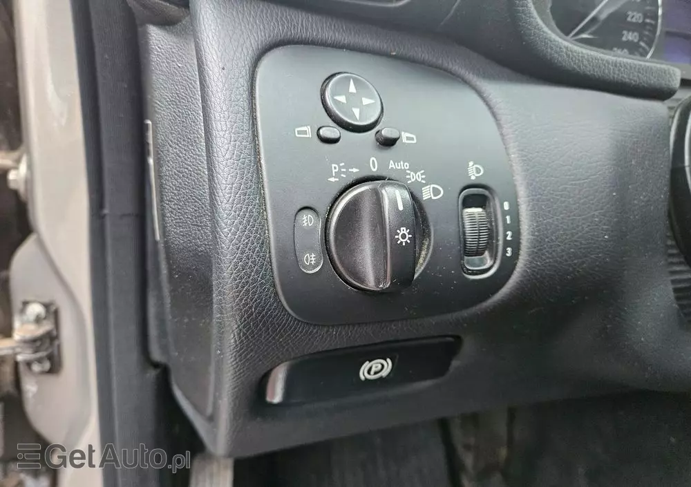 MERCEDES-BENZ Klasa C 180 T Kompressor Automatik Avantgarde