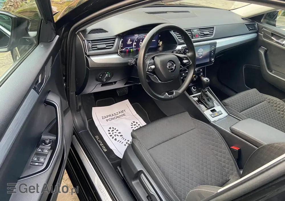 SKODA Superb 