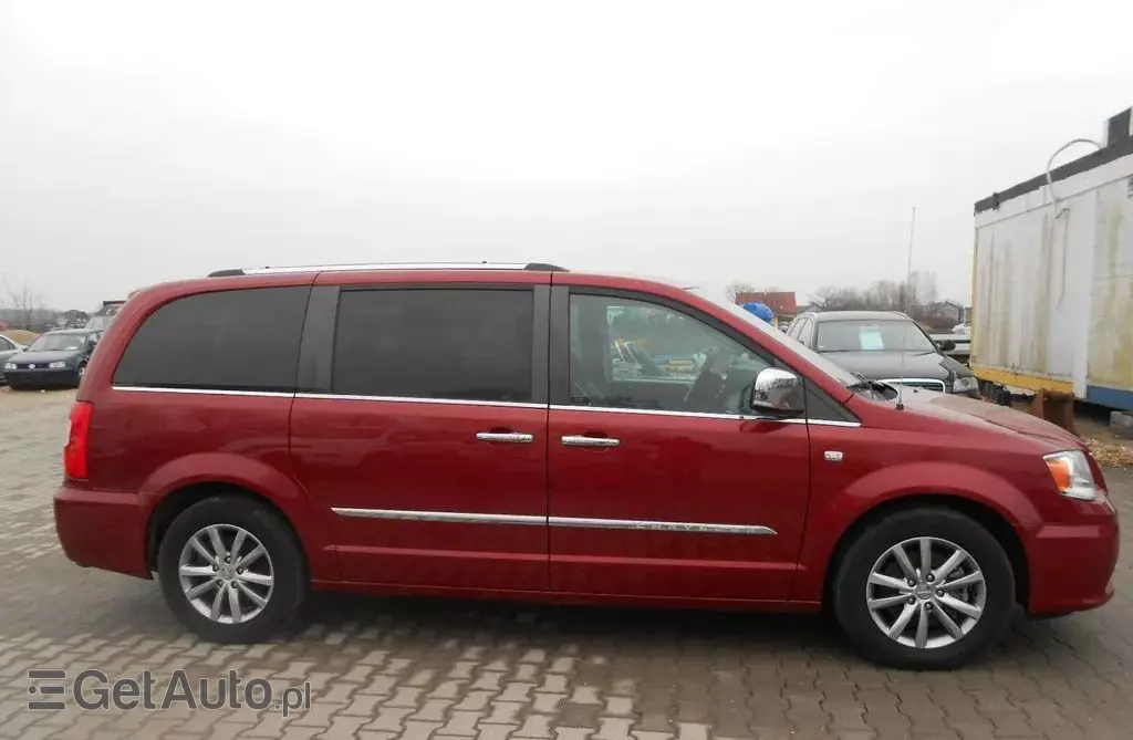 CHRYSLER Town & Country 