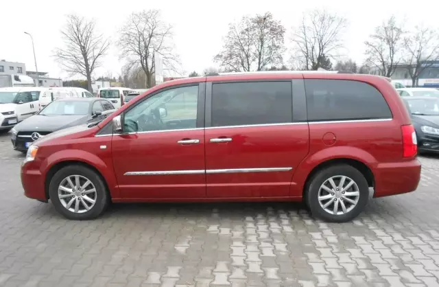 CHRYSLER Town & Country 