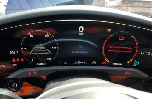 PORSCHE Taycan 