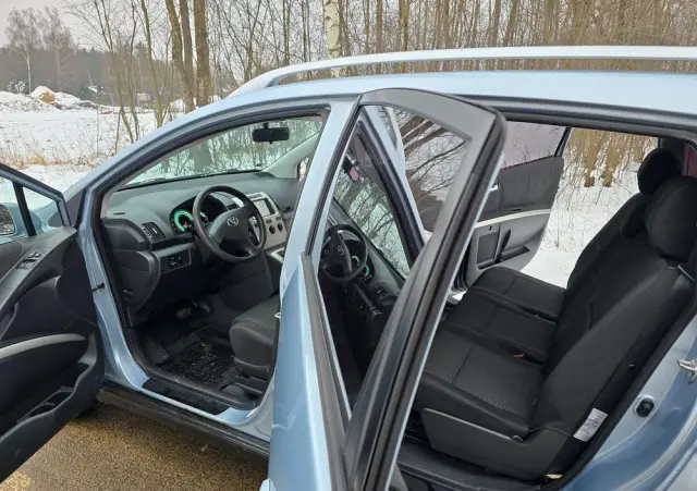 TOYOTA Corolla Verso 1.8 Sol 7os MM