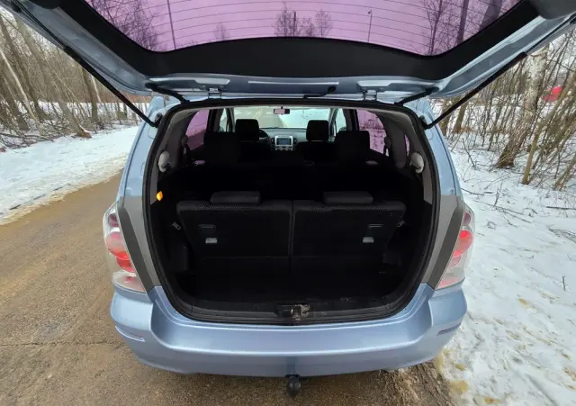 TOYOTA Corolla Verso 1.8 Sol 7os MM