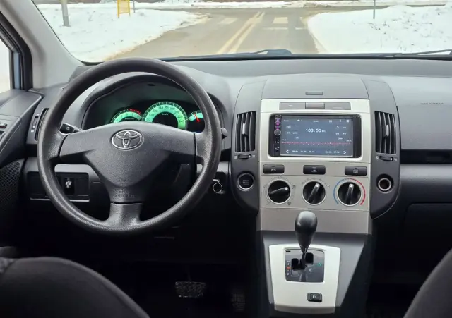 TOYOTA Corolla Verso 1.8 Sol 7os MM