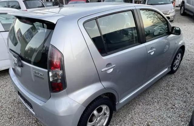 DAIHATSU Sirion 1.3 i 16V (87 KM)