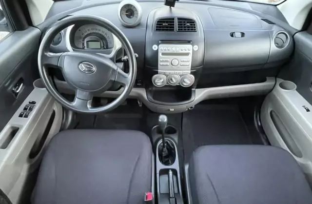 DAIHATSU Sirion 1.3 i 16V (87 KM)