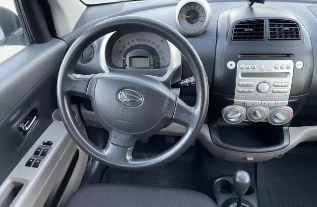 DAIHATSU Sirion 1.3 i 16V (87 KM)