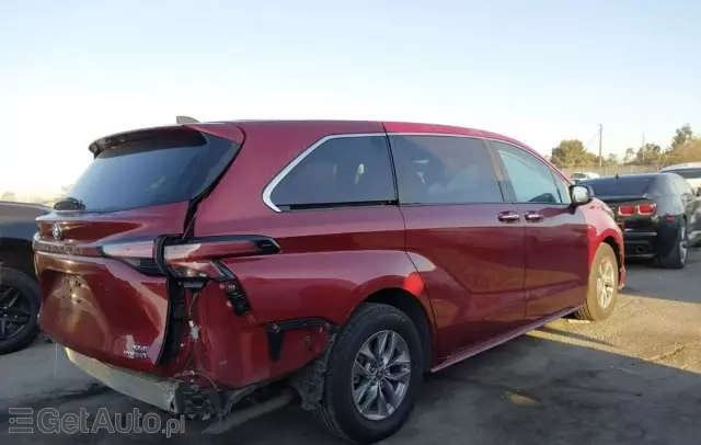 TOYOTA Sienna 