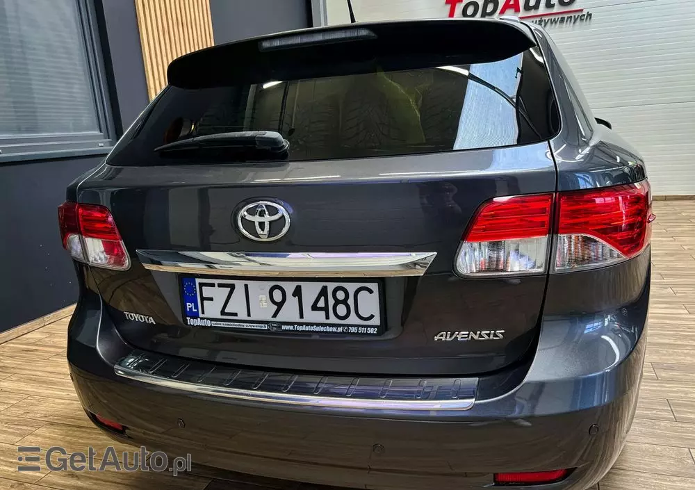 TOYOTA Avensis 1.8 Premium