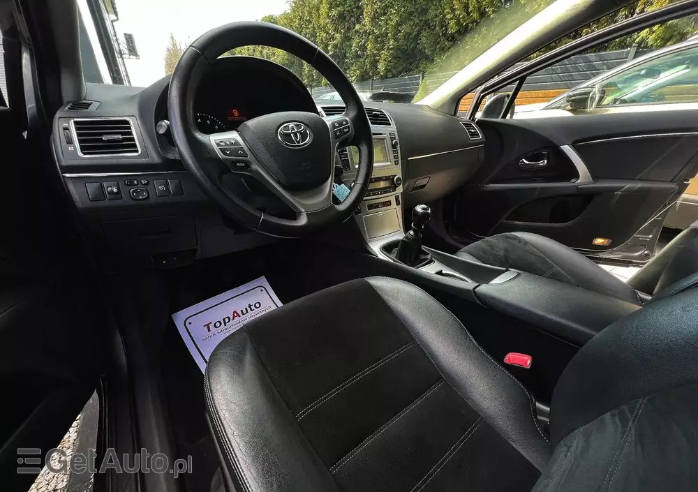 TOYOTA Avensis 1.8 Premium