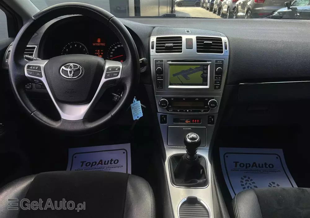 TOYOTA Avensis 1.8 Premium