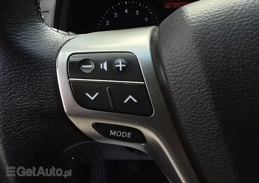 TOYOTA Avensis 1.8 Premium