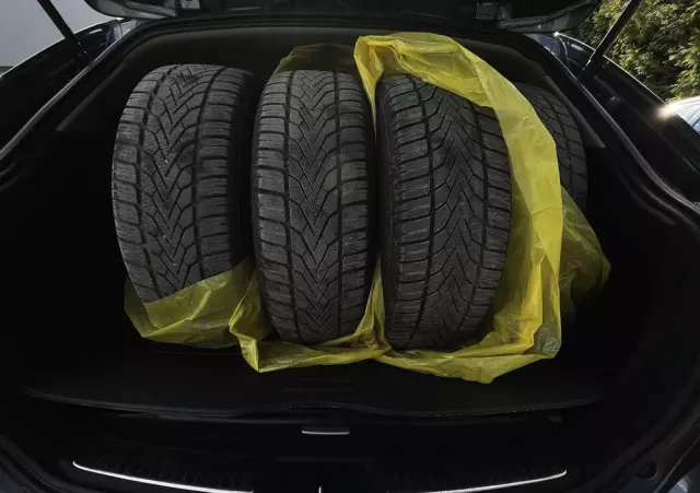 TOYOTA Avensis 1.8 Premium