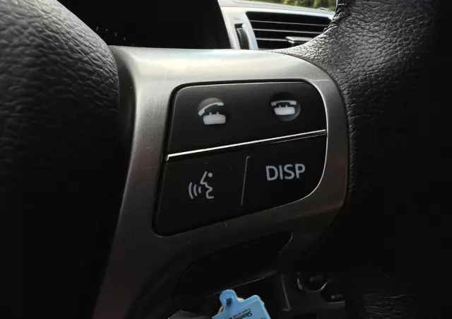 TOYOTA Avensis 1.8 Premium