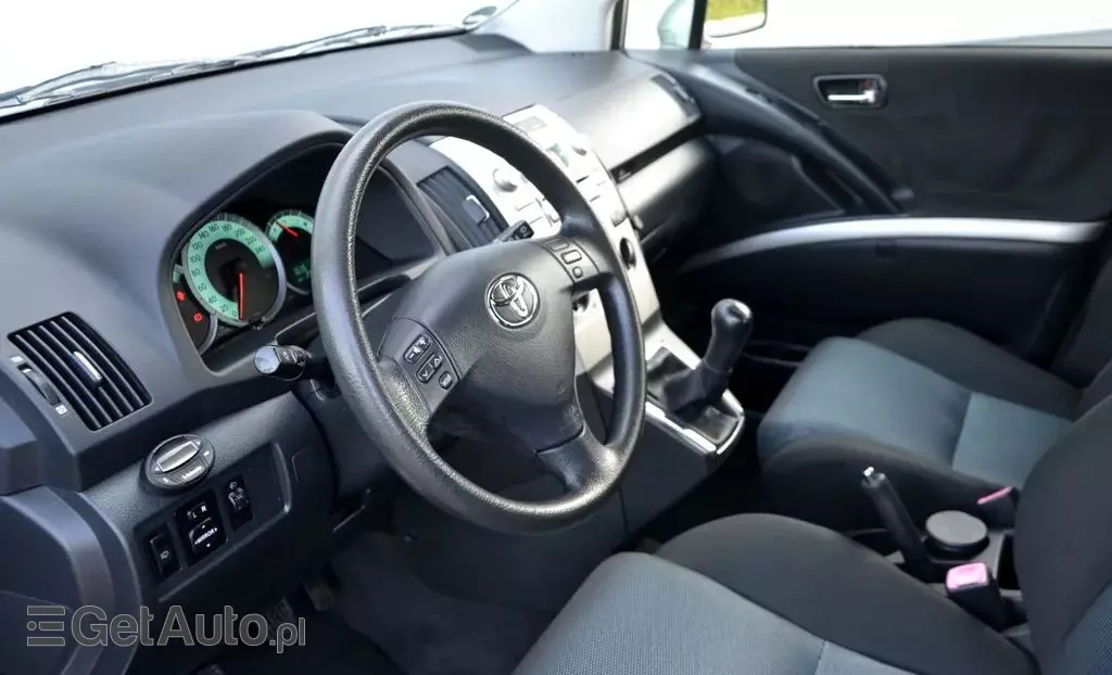 TOYOTA Corolla Verso 