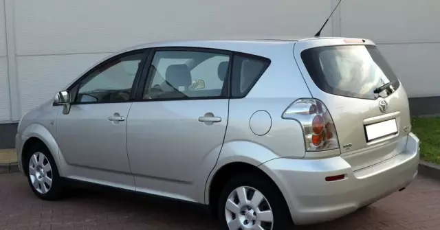 TOYOTA Corolla Verso 