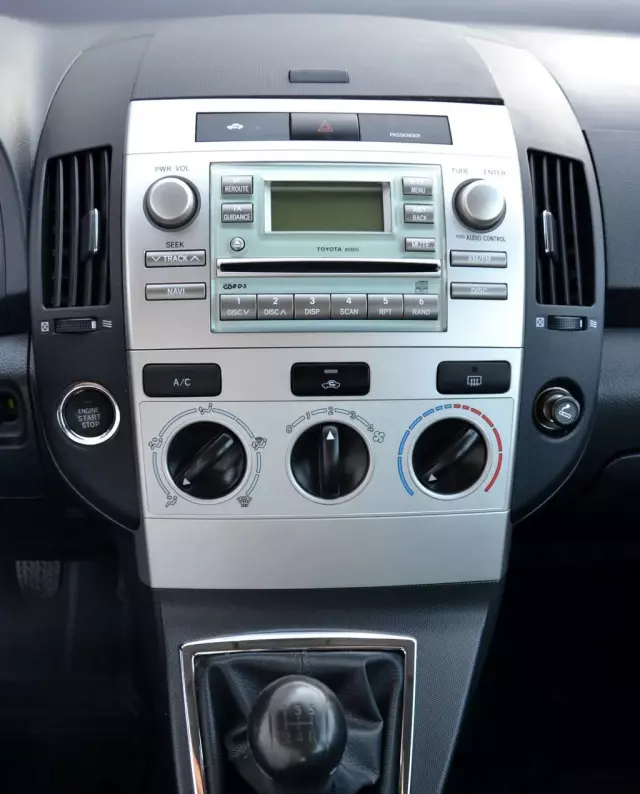 TOYOTA Corolla Verso 