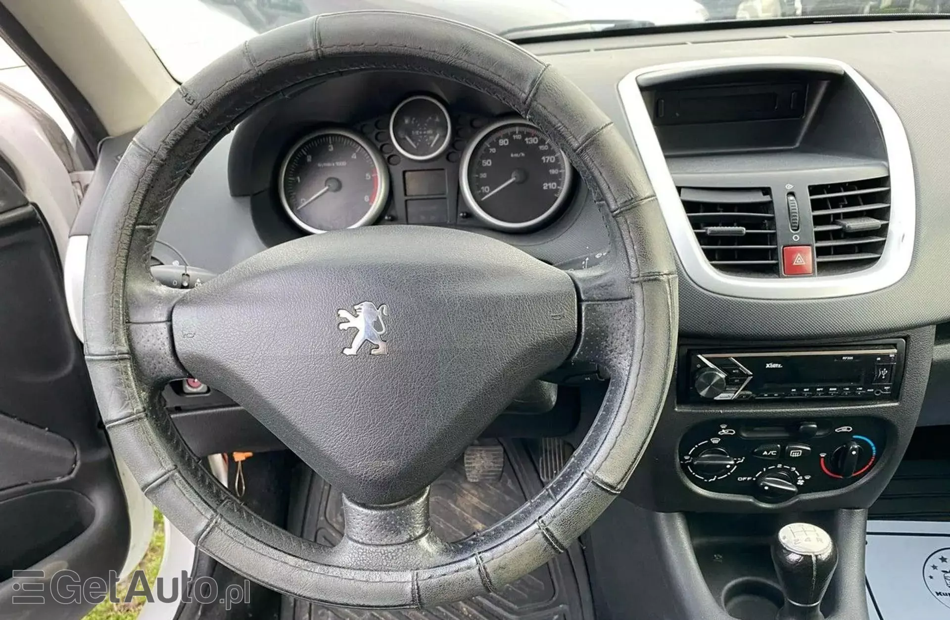 PEUGEOT 206 