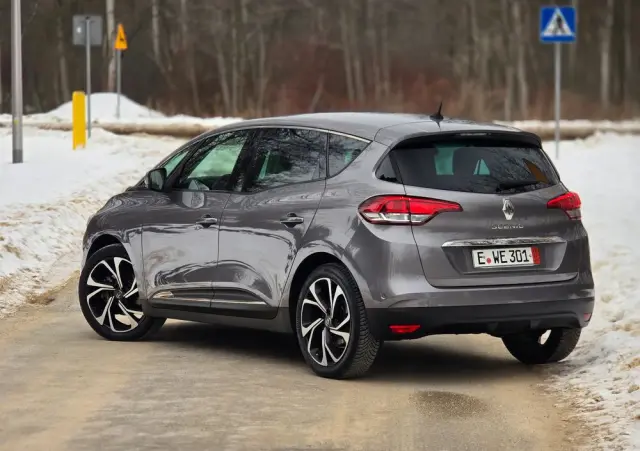 RENAULT Scenic 