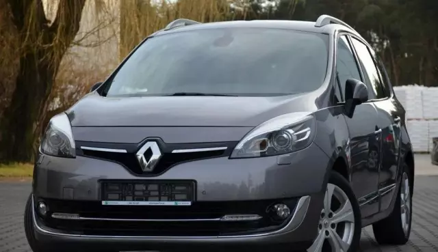 RENAULT Grand Scenic 