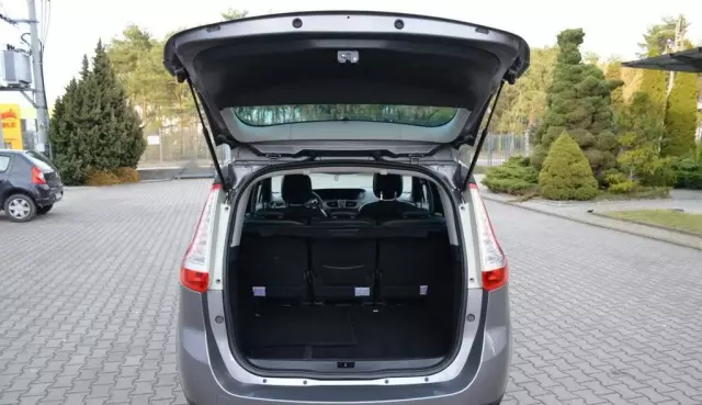 RENAULT Grand Scenic 