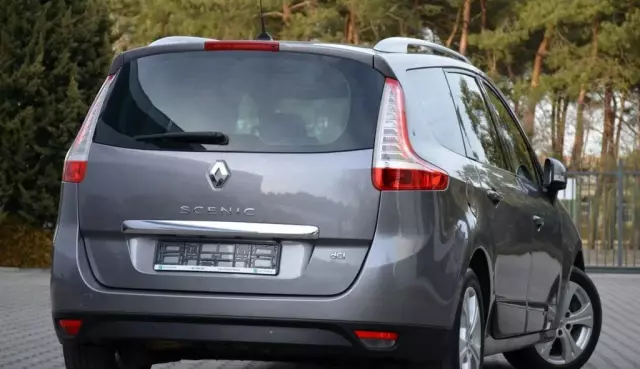 RENAULT Grand Scenic 