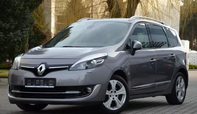 RENAULT Grand Scenic 