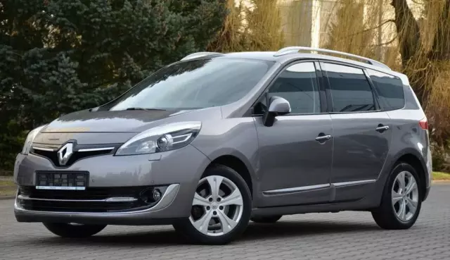 RENAULT Grand Scenic 