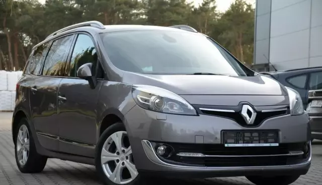 RENAULT Grand Scenic 