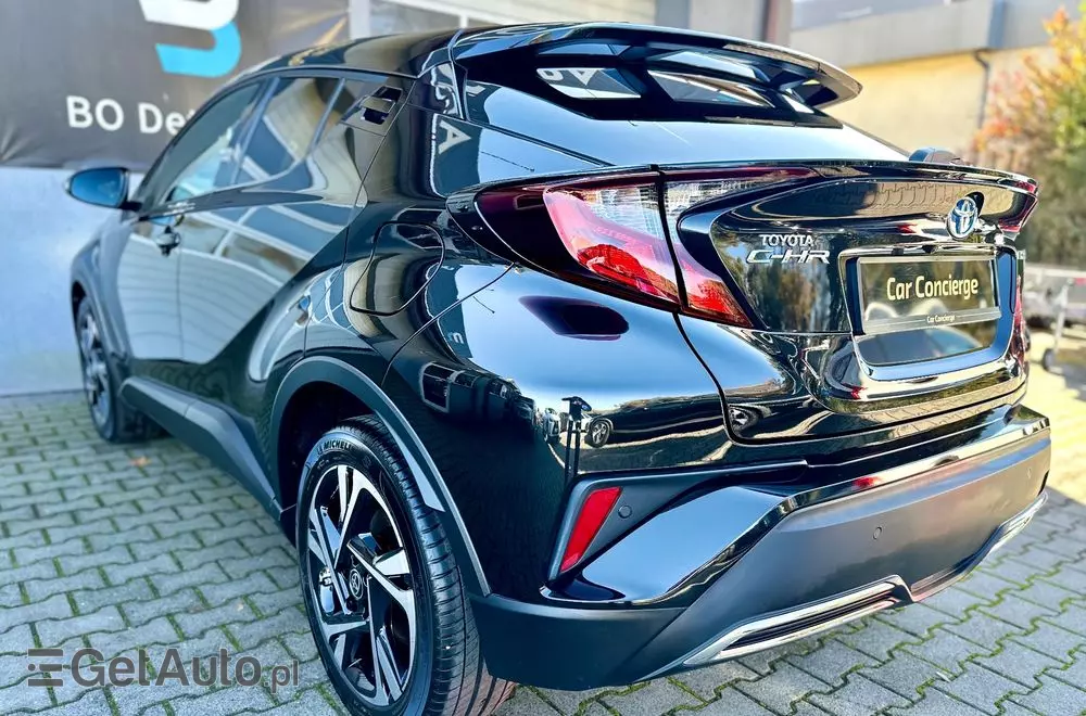 TOYOTA C-HR 2.0 Hybrid Black Edition