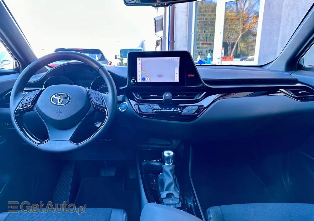 TOYOTA C-HR 2.0 Hybrid Black Edition