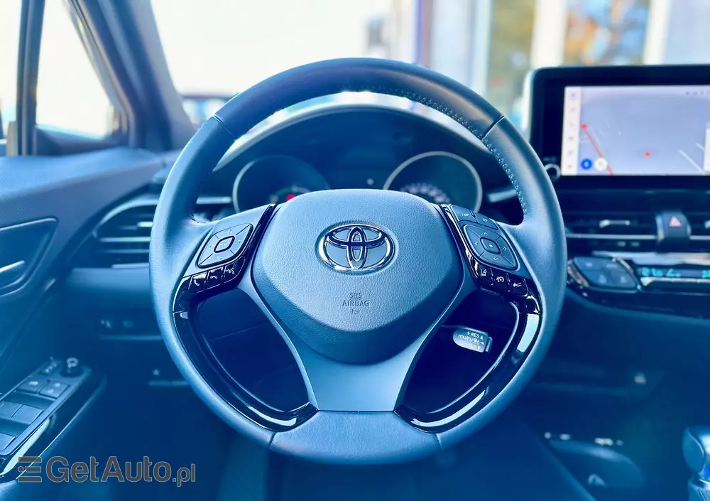 TOYOTA C-HR 2.0 Hybrid Black Edition