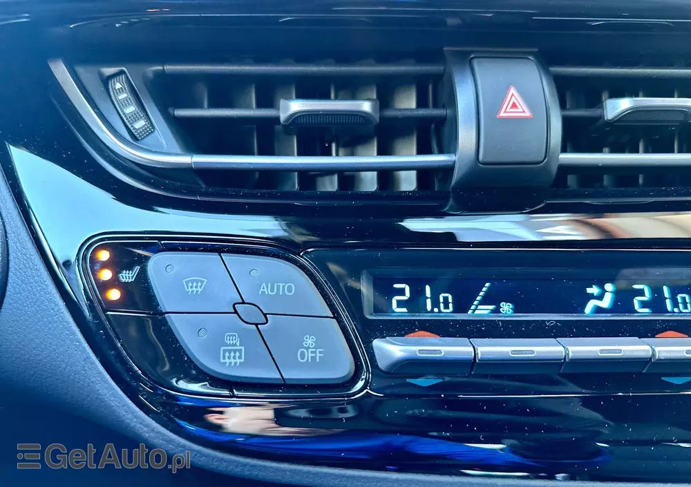 TOYOTA C-HR 2.0 Hybrid Black Edition