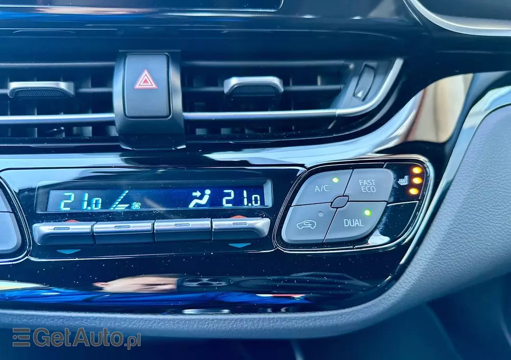 TOYOTA C-HR 2.0 Hybrid Black Edition