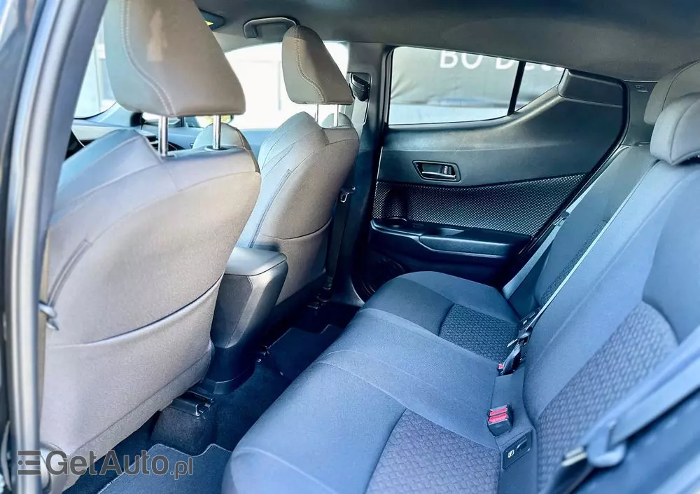 TOYOTA C-HR 2.0 Hybrid Black Edition