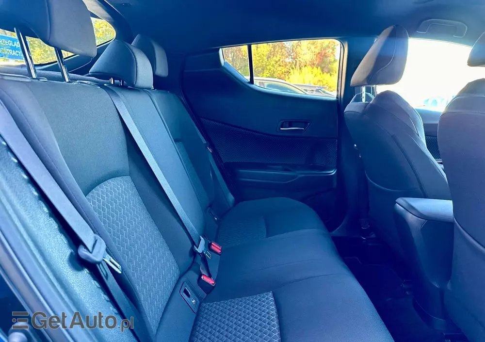 TOYOTA C-HR 2.0 Hybrid Black Edition