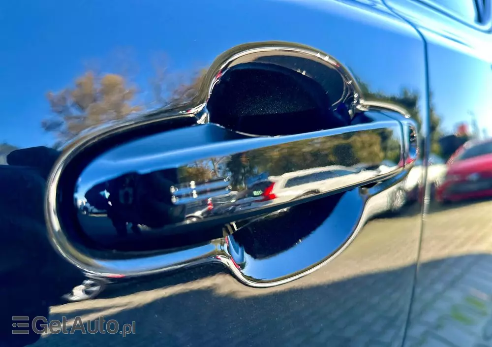 TOYOTA C-HR 2.0 Hybrid Black Edition