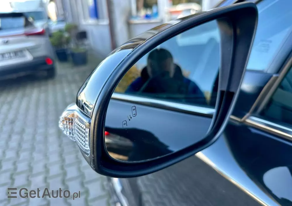 TOYOTA C-HR 2.0 Hybrid Black Edition