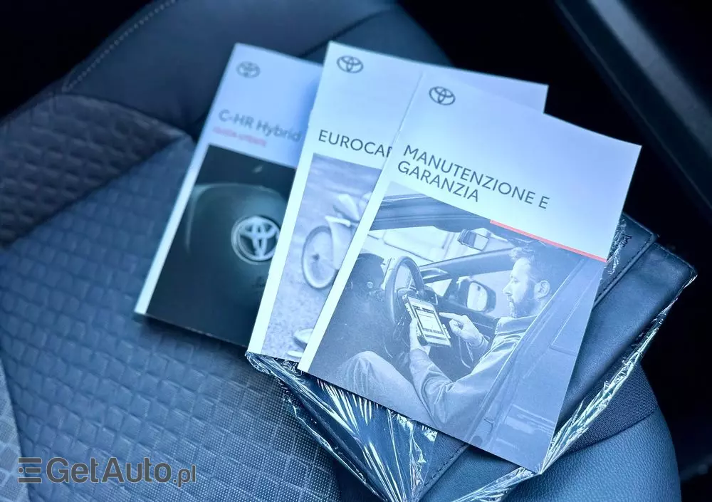 TOYOTA C-HR 2.0 Hybrid Black Edition