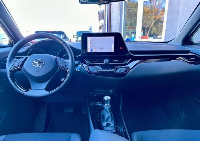 TOYOTA C-HR 2.0 Hybrid Black Edition