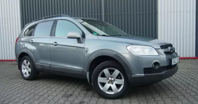 CHEVROLET Captiva 2.4 2WD 7 Sitzer LS Family Edition