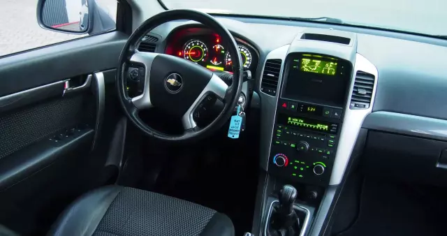 CHEVROLET Captiva 2.4 2WD 7 Sitzer LS Family Edition