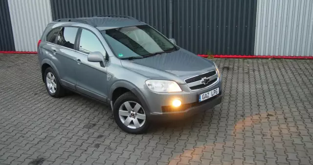 CHEVROLET Captiva 2.4 2WD 7 Sitzer LS Family Edition