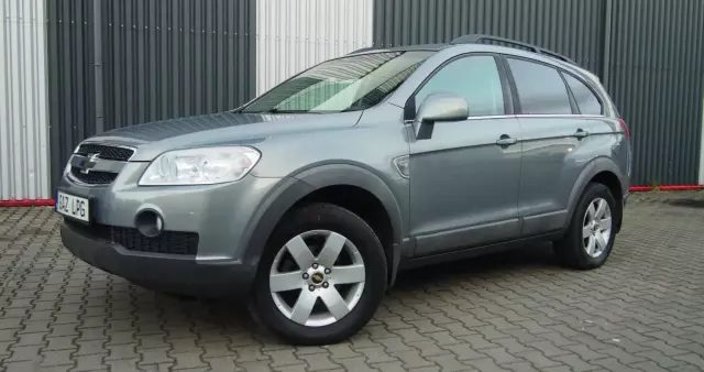 CHEVROLET Captiva 2.4 2WD 7 Sitzer LS Family Edition