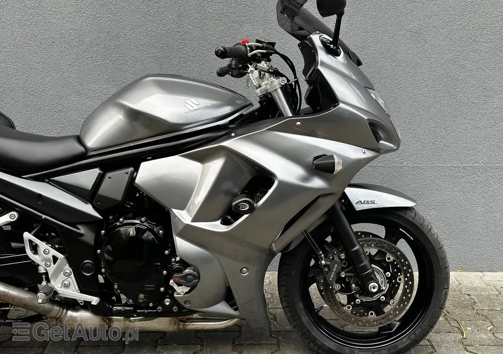 SUZUKI GSX-F - Katana 