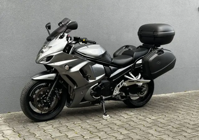 SUZUKI GSX-F - Katana 